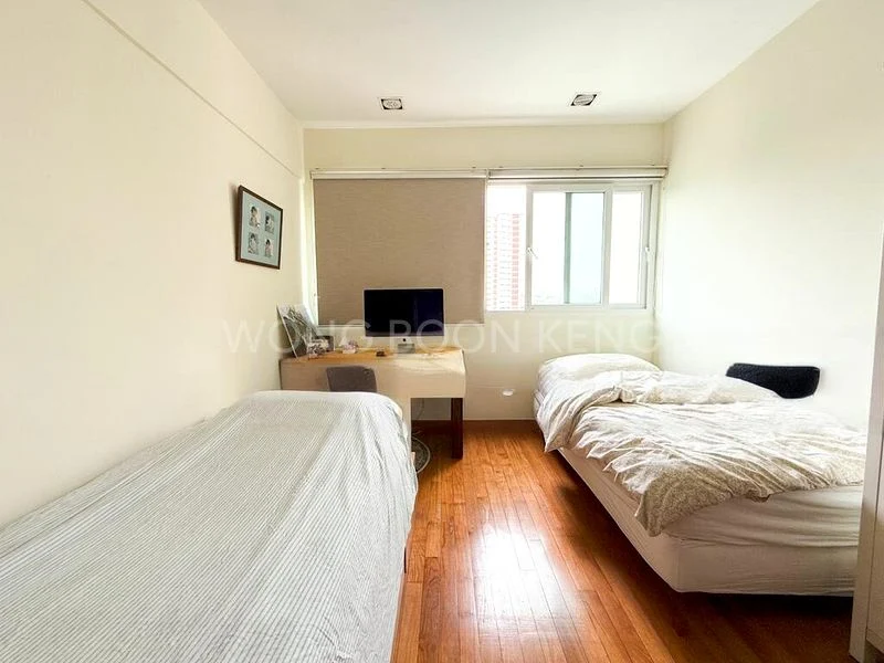 3 Bed Apartment (Condo) for Sale in  Neptune Court - Image 7