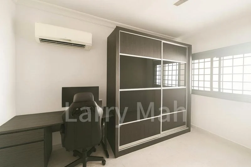 3 Room (3A) HDB for Sale in 167 Bukit Batok West Avenue 8 - Image 10