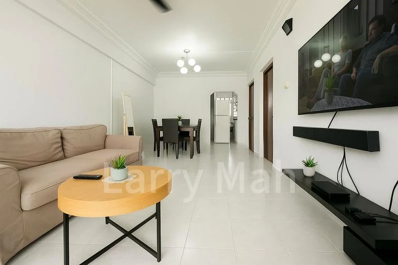 3 Room (3A) HDB for Sale in 167 Bukit Batok West Avenue 8 - Image 1