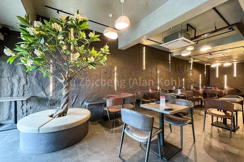 Shop / Shophouse for Rent: Upper Thomson Road Shophouses - Image 1