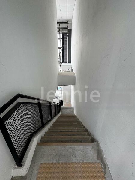 Light Industrial (B1) for Sale: Inspace - Image 2