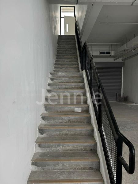 Light Industrial (B1) for Sale: Inspace - Image 3