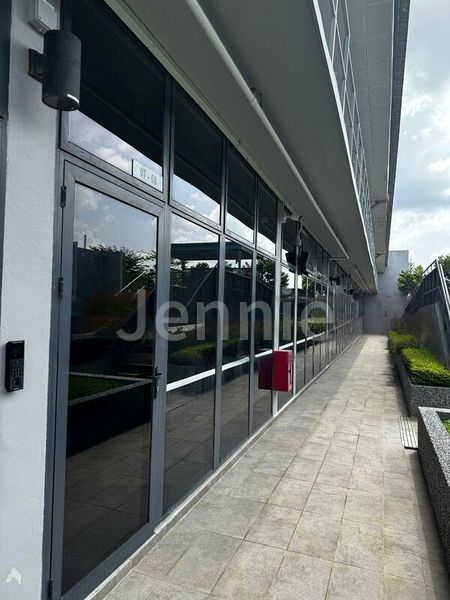 Light Industrial (B1) for Sale: Inspace - Image 8