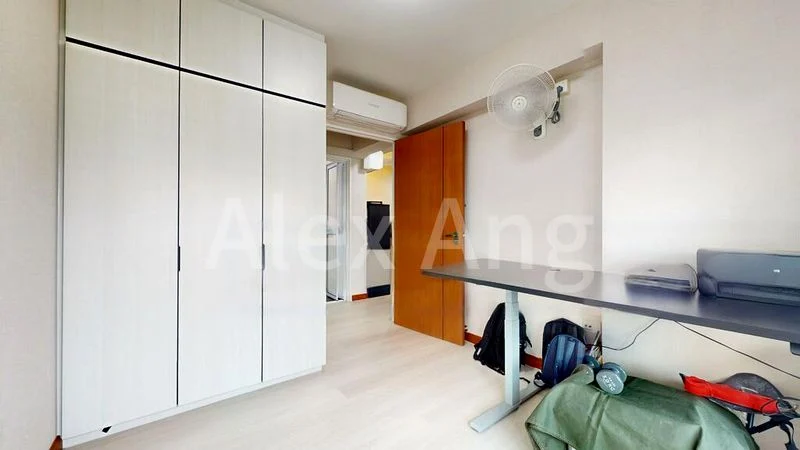 4 Room (4NG) HDB for Sale in  442 Yishun Avenue 11 - Image 4