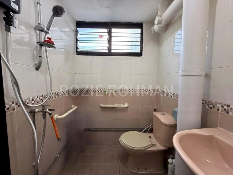 4 Room (4NG) HDB for Sale in  64 New Upper Changi Road - Image 1