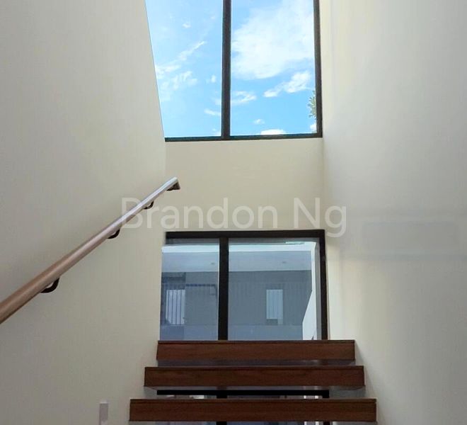 7 Bed Bungalow (Landed) for Sale in Mount Rosie Road - Image 3