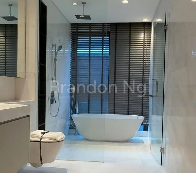 7 Bed Bungalow (Landed) for Sale in Mount Rosie Road - Image 2