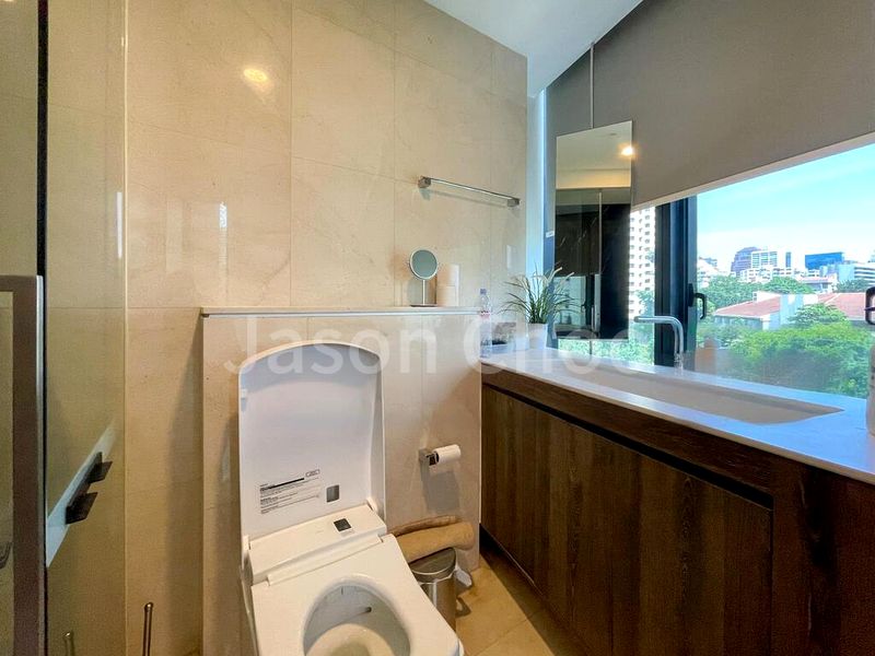 2 Bed Condo for Rent in  The Scotts Tower - Image 6