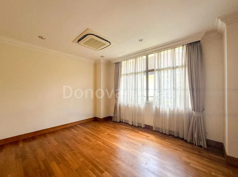 6 Bed Bungalow (Landed) for Rent in  Villas Holland - Image 7