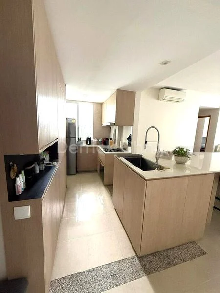 Common Room (Condo) for Rent in  The Lakeshore - Image 6