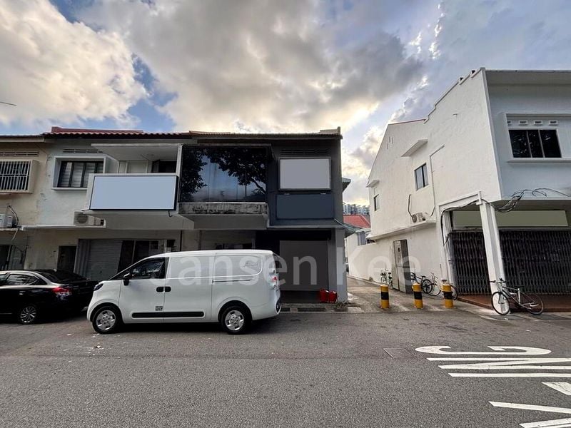 Shop / Shophouse for Sale: Upper Paya Lebar Road - Image 3