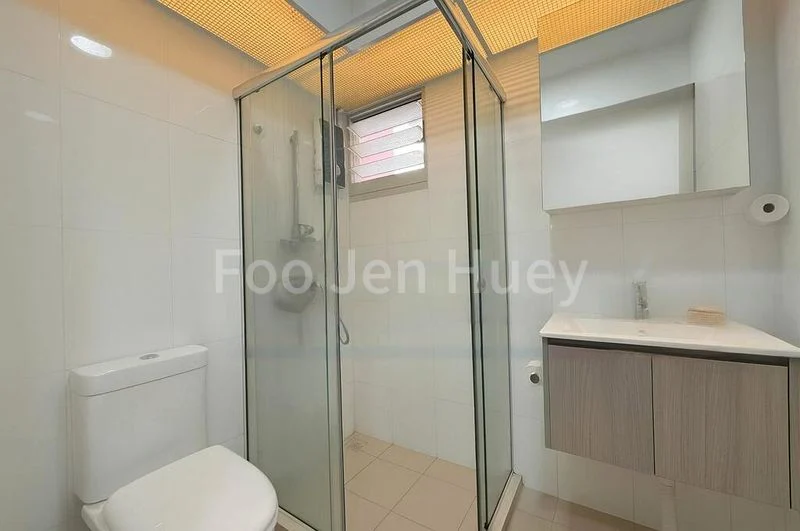 5 Room (5I) HDB for Sale in  439A Bukit Batok West Avenue 8 - Image 8