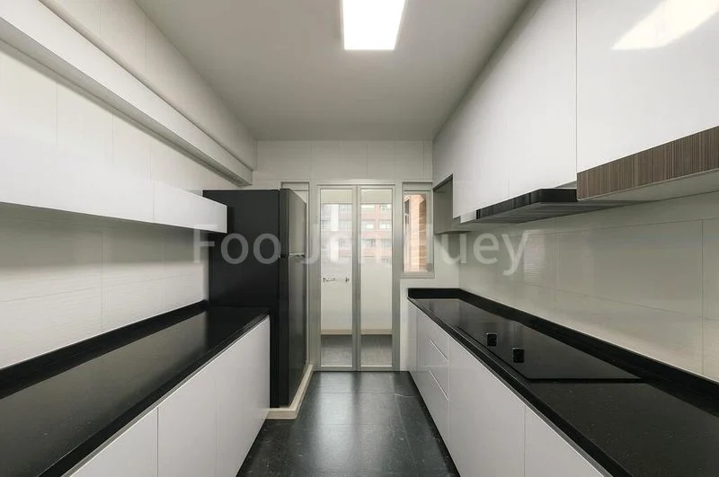 5 Room (5I) HDB for Sale in  439A Bukit Batok West Avenue 8 - Image 3