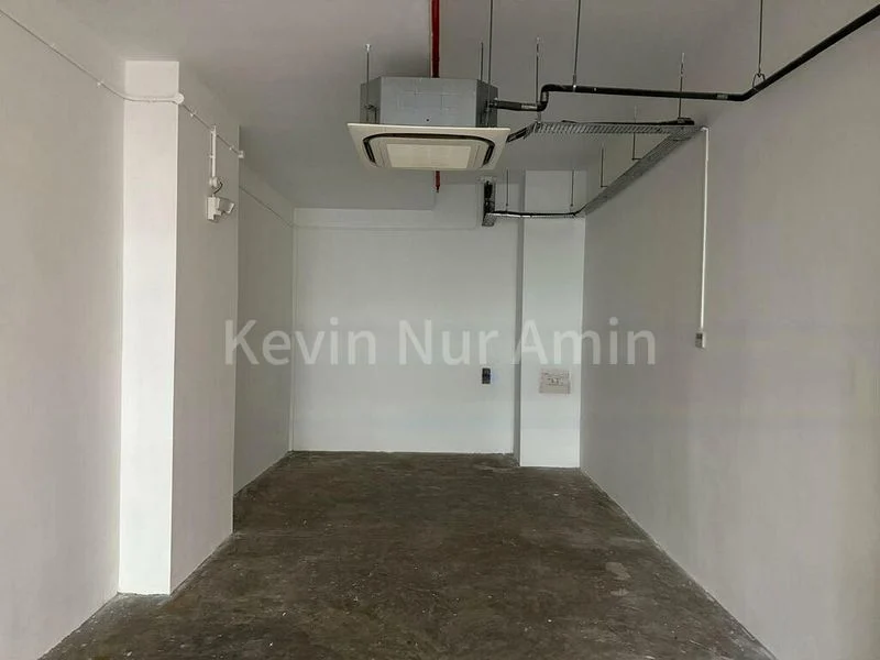 Light Industrial (B1) for Rent: The Commerze @ Irving - Image 5