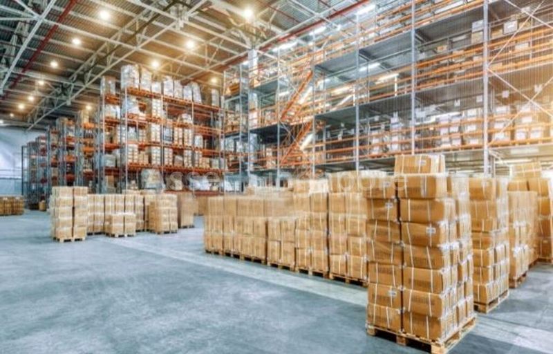 Large Warehouse with High Ceilings in Central Singapore, Bukit Timah. - Image 1