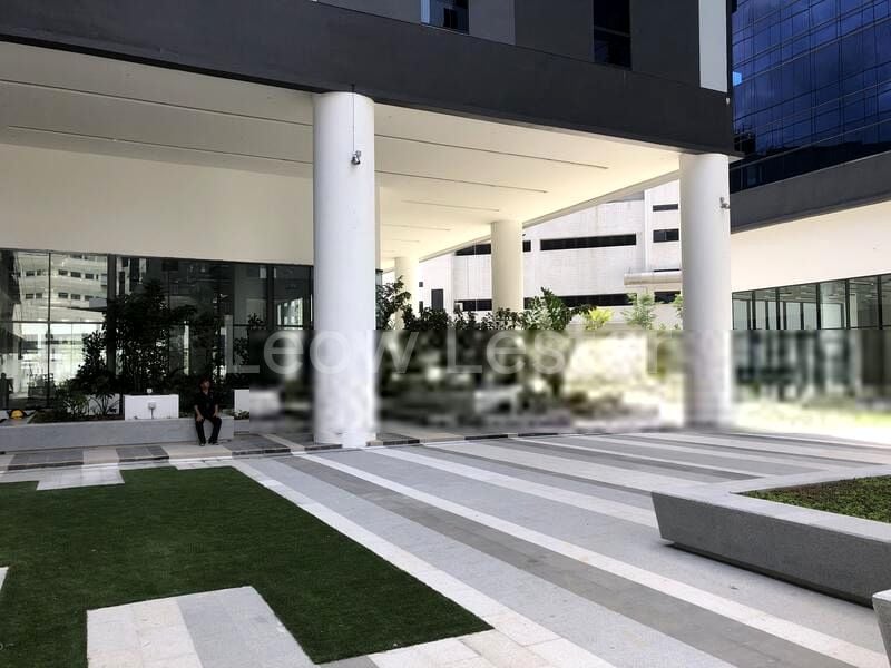 Light Industrial (B1) for Rent: Newly fitted high-tech office with loading facilities, air conditioning, and a food court. - Image 1