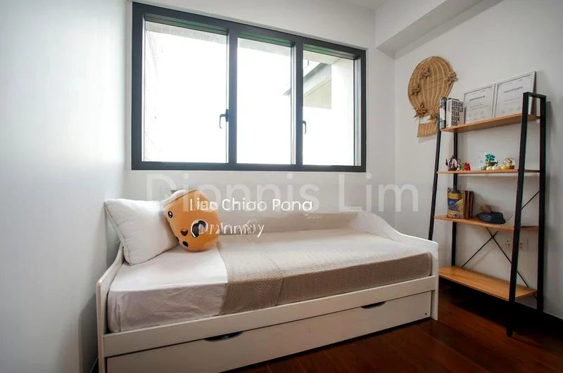 2 Bed Condo for Sale in  Normanton Park - Image 2