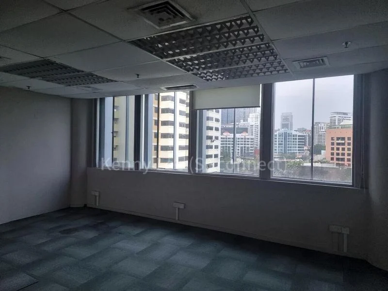 Office for Rent: Thong Chai Building - Image 1