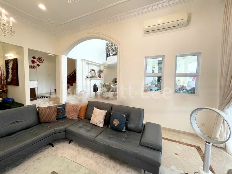 6 Bed Semi-Detached House (Landed) for Sale in  Lucky View - Image 3