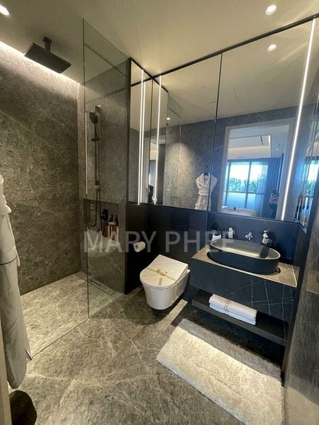 1 Bed Condo for Sale in  Asia Square Towers - Image 1