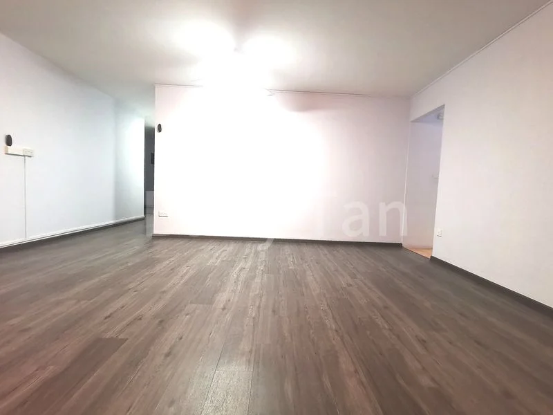 Executive HDB for Sale in  183 Edgefield Plains - Image 3