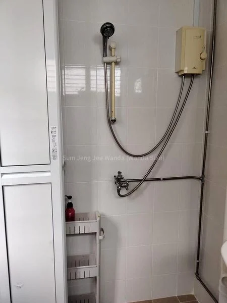 Common Room (HDB) for Rent in  244 Tampines Street 21 - Image 1