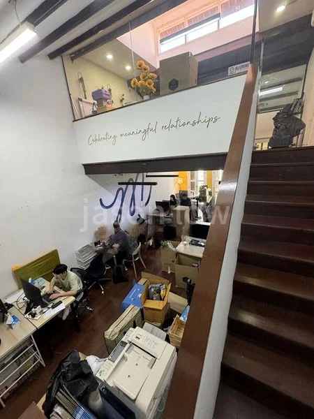 Office for Sale: Pagoda Street Office, Upper Level for Immediate Move-In - Image 5