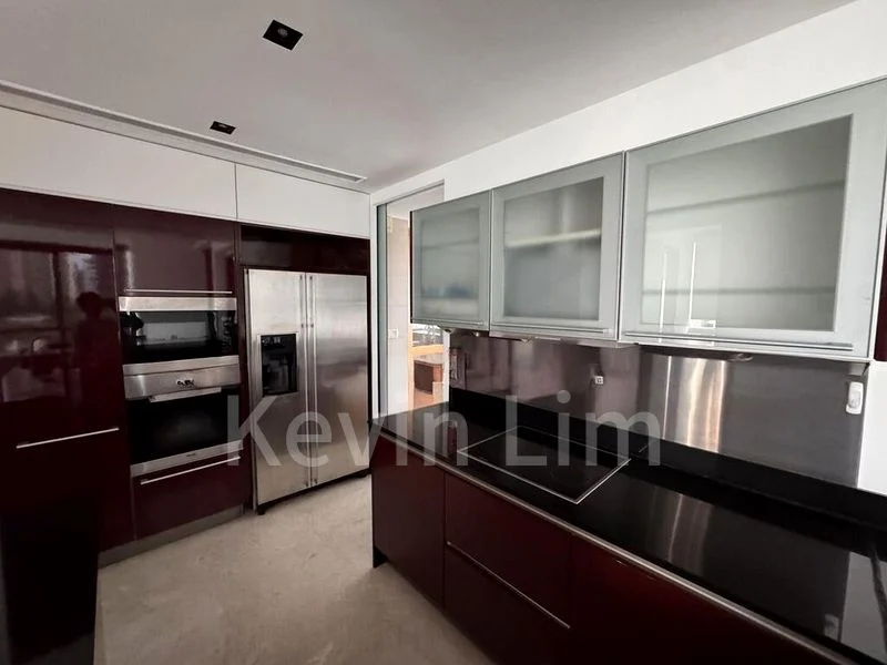 3 Bed Condo for Rent in  The Grange - Image 3