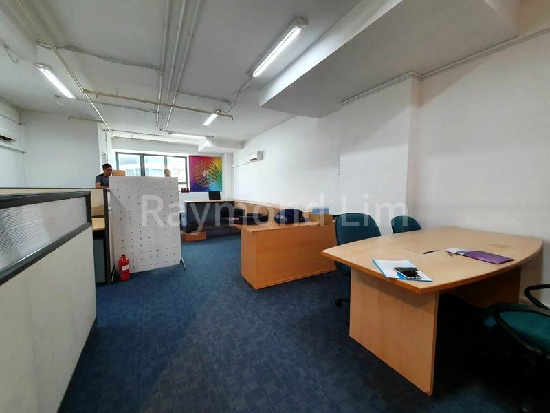 Light Industrial (B1) for Rent: Trivex - Image 4