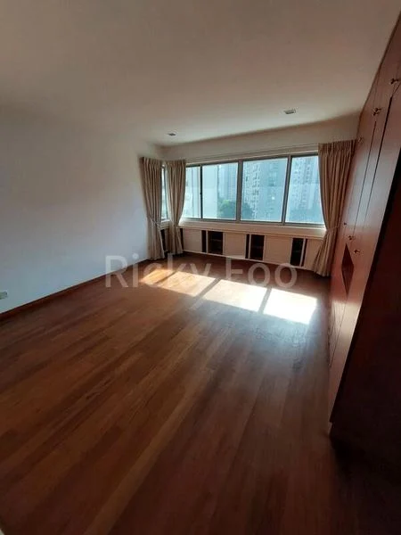 4 Bed Condo for Sale in  Leonie Towers - Image 5