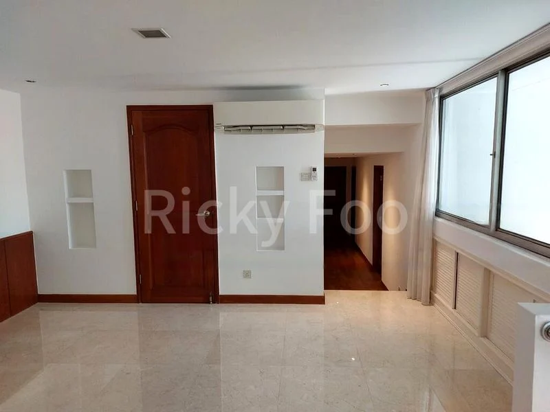4 Bed Condo for Sale in  Leonie Towers - Image 3