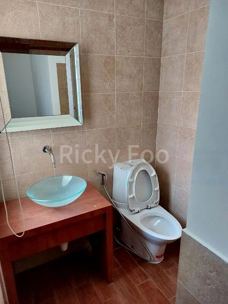 4 Bed Condo for Sale in  Leonie Towers - Image 7