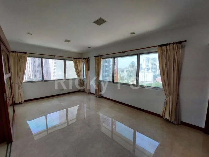 4 Bed Condo for Sale in  Leonie Towers - Image 6