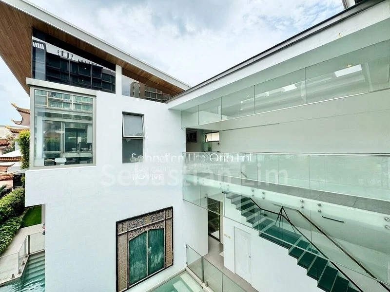 5 Bed Bungalow (Landed) for Sale in  Stratford Court - Image 1