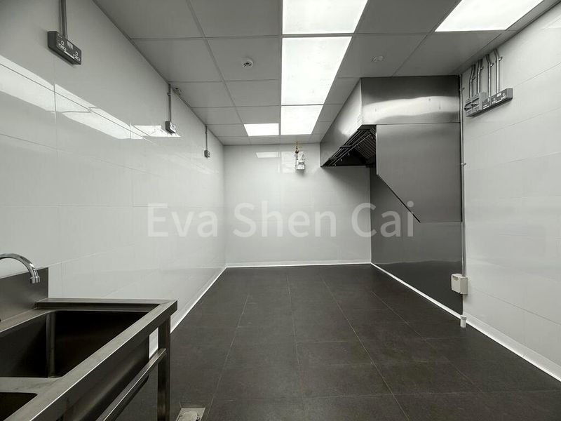 Factory / Workshop (B2) for Rent: Ground floor, 33 Chin Bee Crescent central kitchen for rent - Image 6