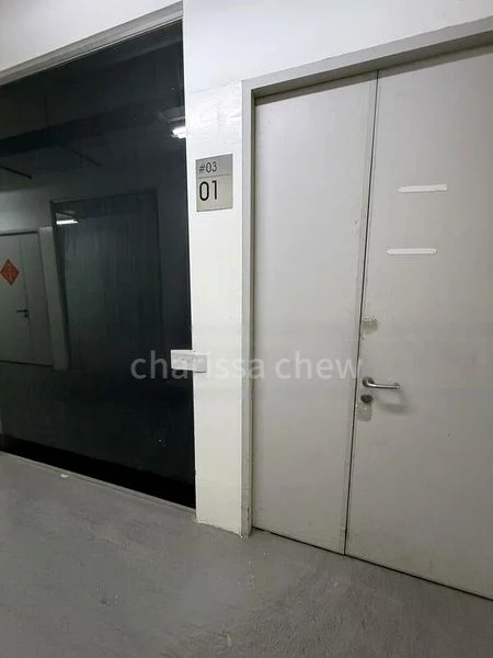 Light Industrial (B1) for Rent: Singapore Handicraft Building - Image 3