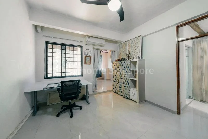 6 Bed Semi-Detached House (Landed) for Sale in  Jalan Chempaka Kuning - Image 9