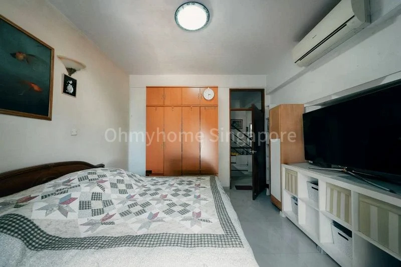 6 Bed Semi-Detached House (Landed) for Sale in  Jalan Chempaka Kuning - Image 5