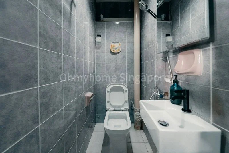 6 Bed Semi-Detached House (Landed) for Sale in  Jalan Chempaka Kuning - Image 11