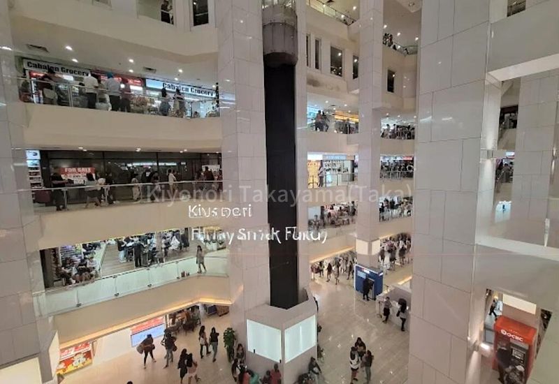 Shop / Shophouse for Rent: Lucky Plaza - Image 2