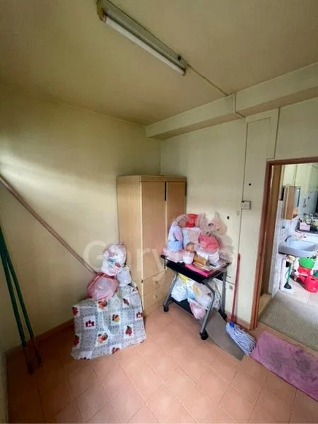 3 Room (3NG) HDB for Sale in 208 Ang Mo Kio Avenue 1 - Image 2