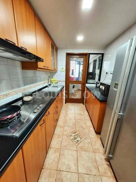 Common Room (Condo) for Rent in  Eastvale - Image 4