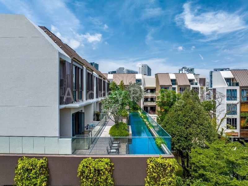 4 Bed Condo for Sale in  Parksuites - Image 2