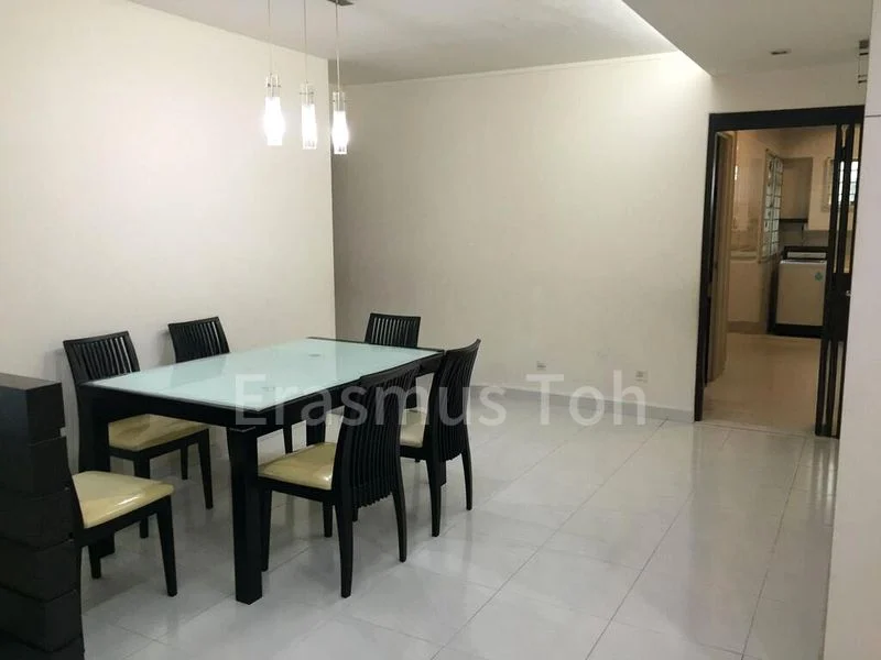 5 Room (5I) HDB for Sale in 174D Edgedale Plains - Image 1