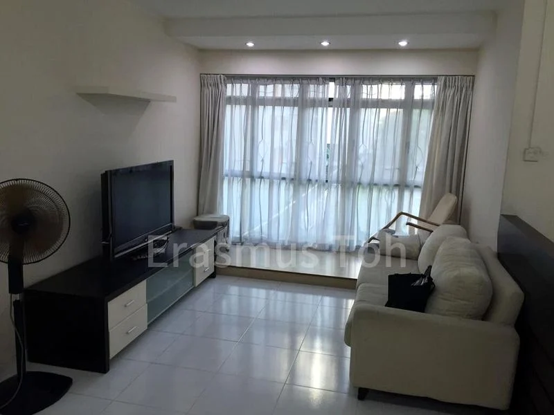 5 Room (5I) HDB for Sale in 174D Edgedale Plains - Image 2