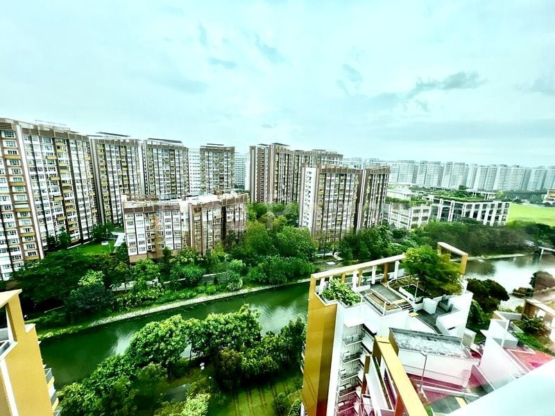 Premium HDB for Sale in 684B Edgedale Plains - Image 6