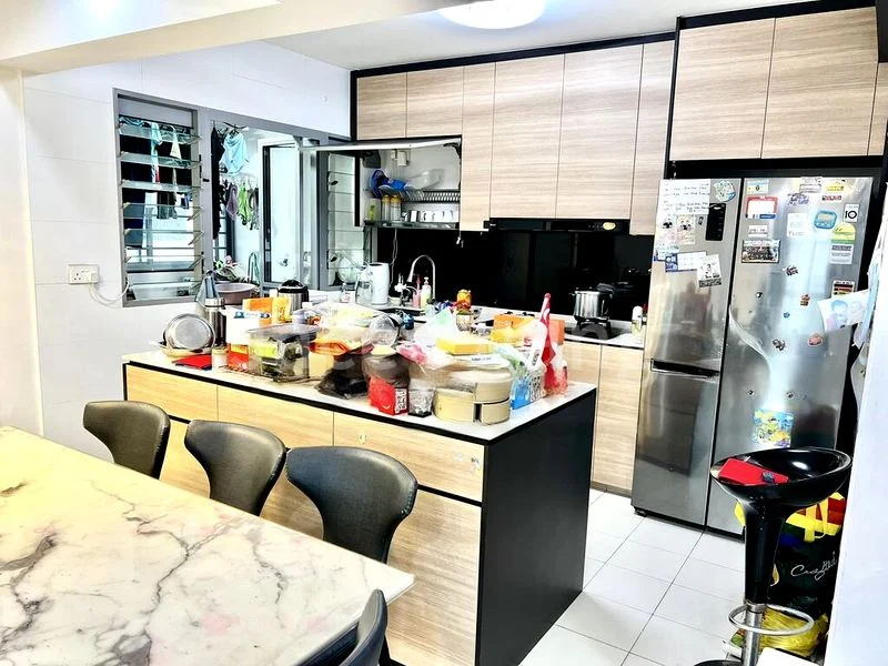 Premium HDB for Sale in 684B Edgedale Plains - Image 3