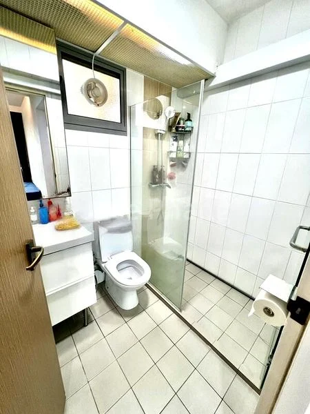 Premium HDB for Sale in 684B Edgedale Plains - Image 5