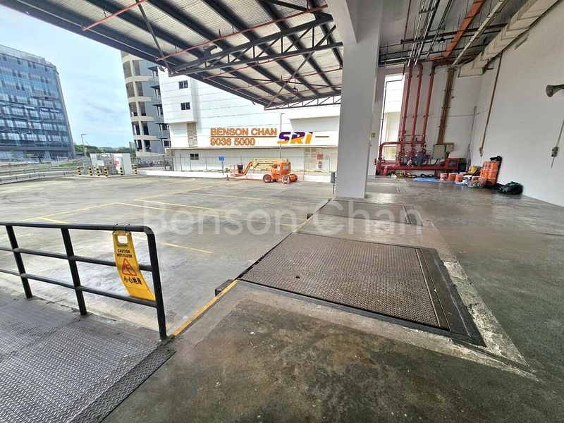 Light Industrial (B1) for Rent: Serangoon North, Fully Fitted B1 Shop - Image 2