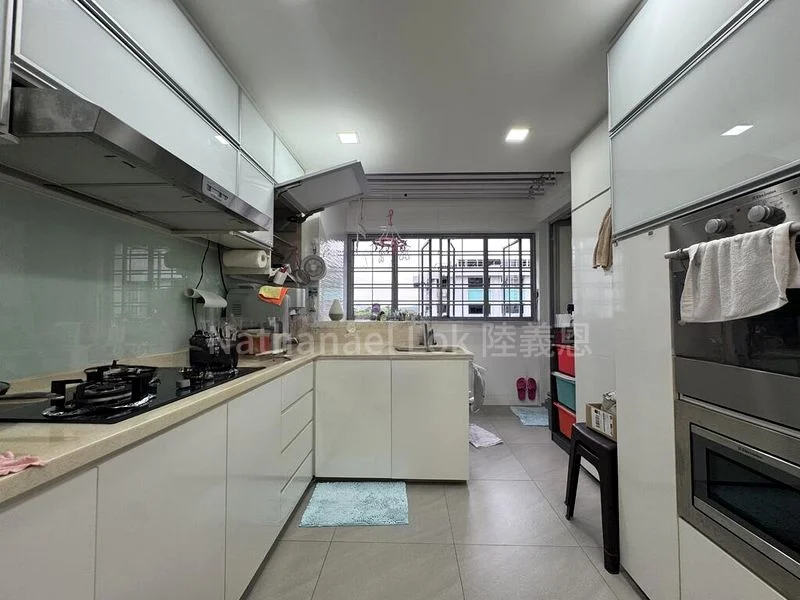 3 Room (3NG) HDB for Sale in 304 Clementi Avenue 4 - Image 6